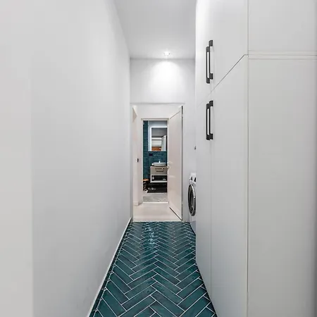 Cityview Comfort By Pikhost *